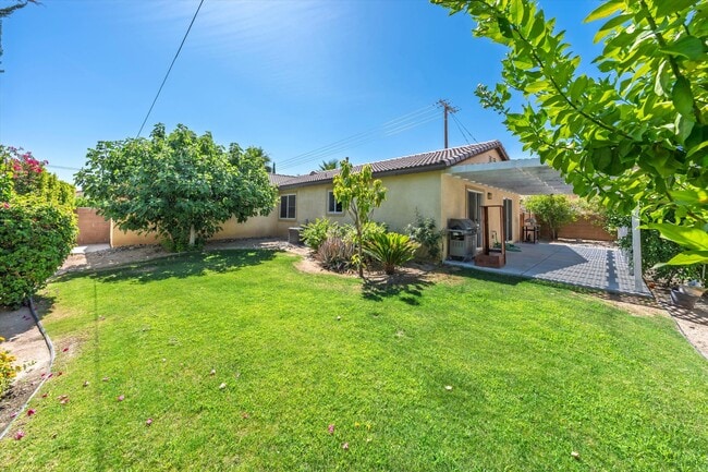 51735 Avenida Obregon in La Quinta, CA - Building Photo - Building Photo