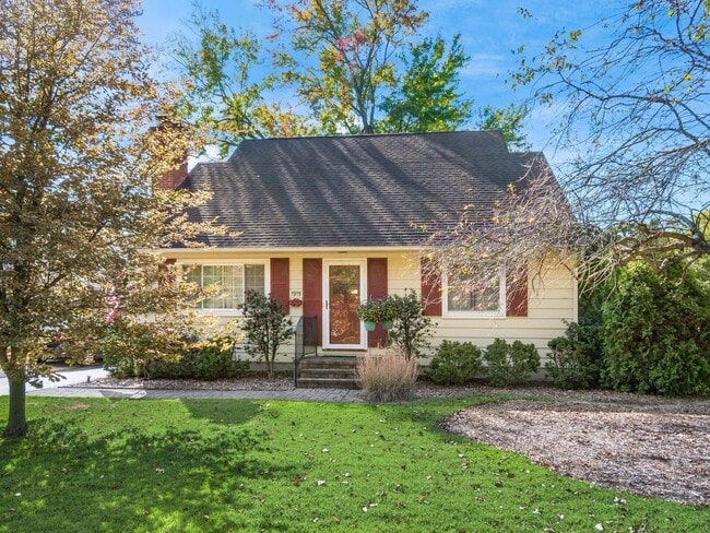 property at 1915 Zollinger Rd