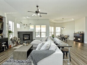 214 Rivulet Ln in Lakeway, TX - Building Photo - Building Photo