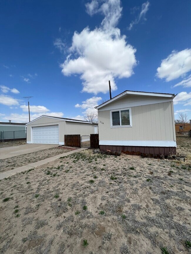 224 Oak St Rentals in Log Lane Village, CO