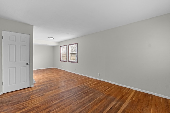 205 Perthshire Rd in St. Louis, MO - Building Photo - Building Photo