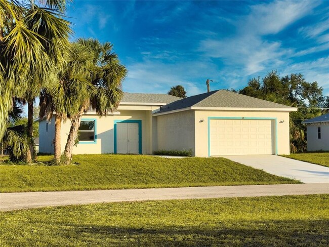 609 Cape Terrace NW in Port Charlotte, FL - Foto de edificio - Building Photo