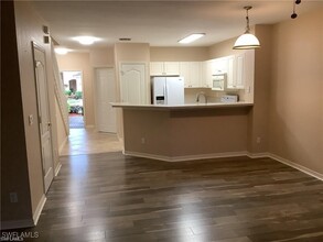 8649 Athena Ct in Lehigh Acres, FL - Foto de edificio - Building Photo