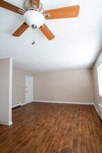 Lorinda Apartments in Englewood, CO - Foto de edificio - Building Photo