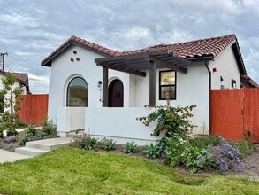 1101 W 2nd St in Oxnard, CA - Building Photo - Building Photo