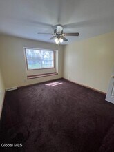 26 Ponderosa Dr in Clifton Park, NY - Building Photo - Building Photo