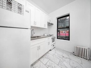 8703 90th St, Unit 2 in Woodhaven, NY - Building Photo - Building Photo