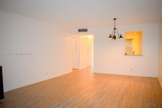260 NW 76th Ave in Margate, FL - Building Photo - Building Photo