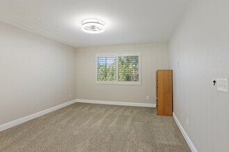 6687 Brook Falls Cir in Stockton, CA - Foto de edificio - Building Photo