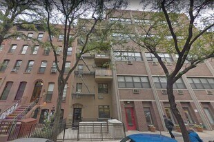 447 W 47th St Apartments