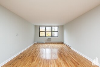 1447 N Dearborn St, Unit 4D in Chicago, IL - Building Photo - Building Photo