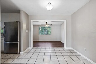 3238 NW 52nd Pl in Gainesville, FL - Building Photo - Building Photo