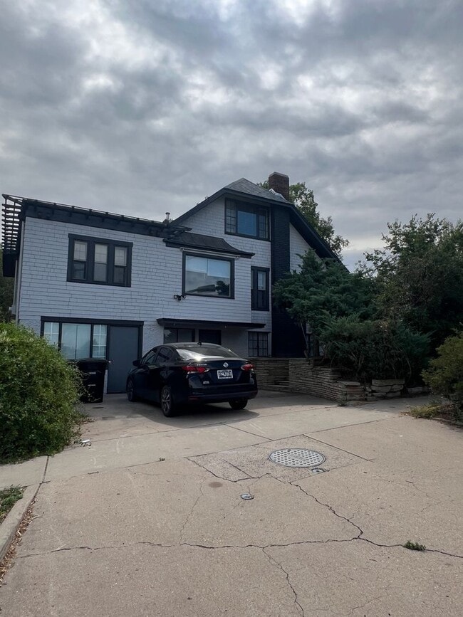 property at 1031 W 20th St