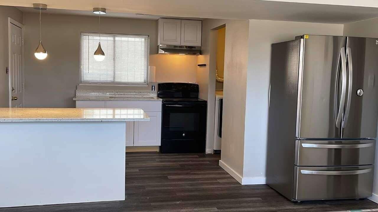 15093 E 11th Ave in Aurora, CO - Foto de edificio