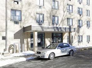 Lincoln Towers Senior Citizens in New Rochelle, NY - Building Photo - Building Photo