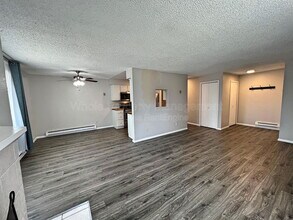 8100 W Quincy Ave in Denver, CO - Building Photo - Building Photo