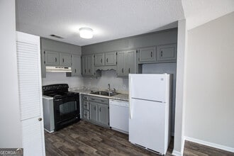 140 Lanier Dr in Statesboro, GA - Foto de edificio - Building Photo