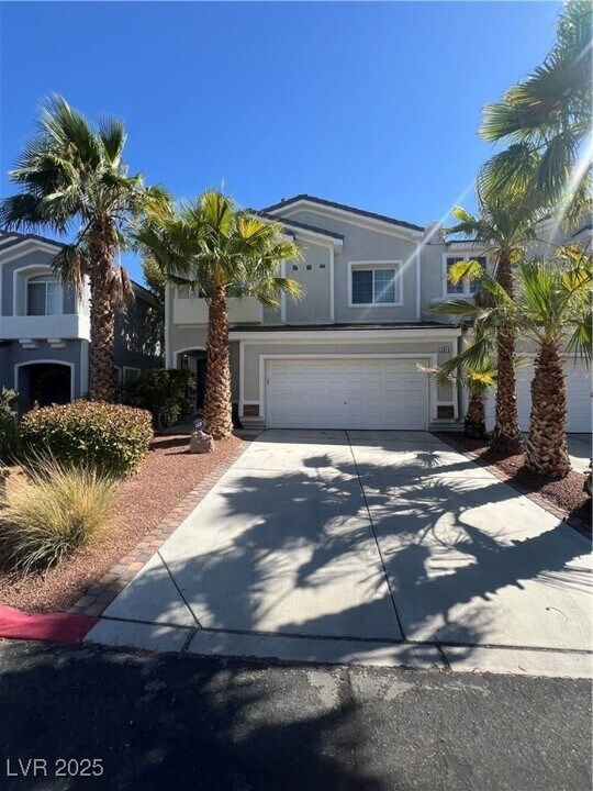 2419 Inspired Ct in Henderson, NV - Building Photo