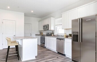 1482 Rhodes Pond St in Wendell, NC - Building Photo - Building Photo