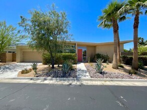 2706 Alexander Club Dr in Palm Springs, CA - Building Photo - Building Photo