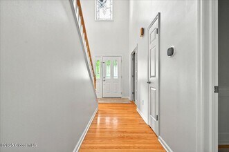 9 Tracey Ct in Clifton Park, NY - Building Photo - Building Photo
