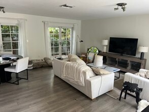 2823 Day Ave in Miami, FL - Building Photo - Building Photo