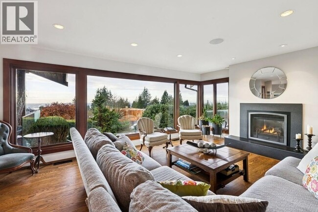 property at 124 Carisbrooke Crescent