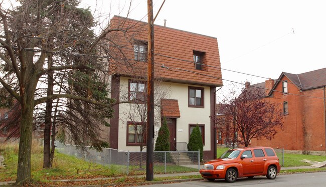 7614-7616 Kelly St in Pittsburgh, PA - Foto de edificio - Building Photo