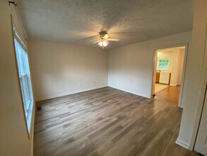 2106 Shadyside Rd-Unit -Unit E in St. Albans, WV - Building Photo - Building Photo