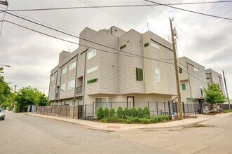 1205 Hyde Ct in Dallas, TX - Building Photo - Building Photo