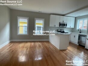77 Reed Ave in Everett, MA - Building Photo - Building Photo