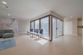 14330 Templar Ln in Sugar Land, TX - Building Photo - Building Photo