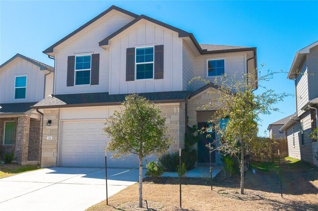 114 Mercer St in Bastrop, TX - Building Photo - Building Photo