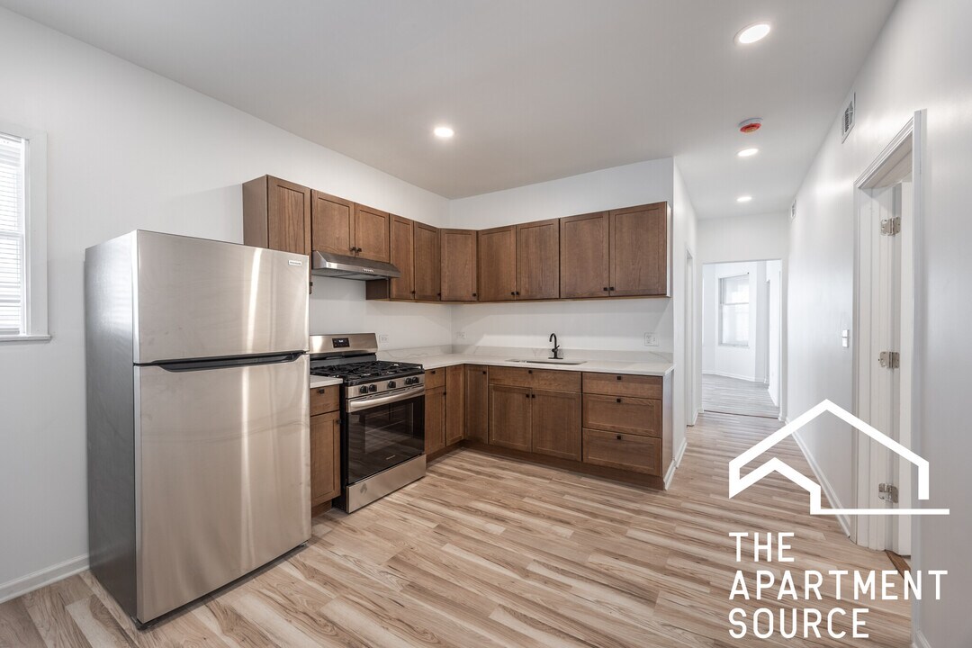 3140 N Kimball Ave in Chicago, IL - Building Photo