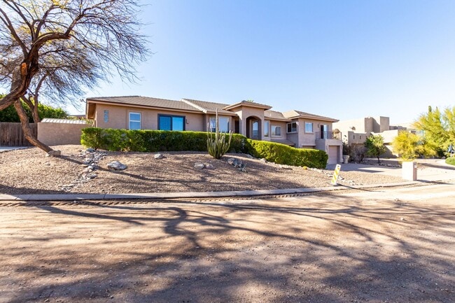 11818 N Winchester Dr in Fountain Hills, AZ - Building Photo - Building Photo