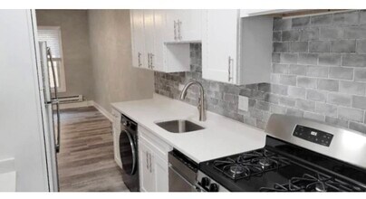 730 W Roscoe St in Chicago, IL - Building Photo - Building Photo