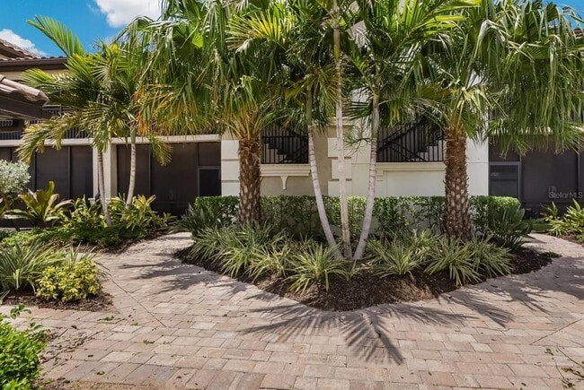 5557 Palmer Cir in Bradenton, FL - Building Photo - Building Photo