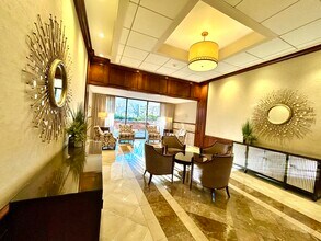 9 Hawthorne Pl, Unit 5K in Boston, MA - Building Photo - Building Photo