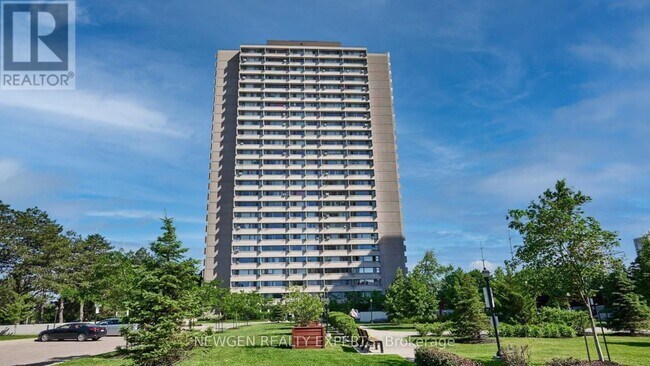 735-2735 Don Mills Rd. in Toronto, ON - Building Photo - Building Photo