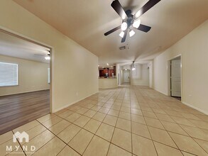 2711 Lexington Park Dr in Spring, TX - Building Photo - Building Photo