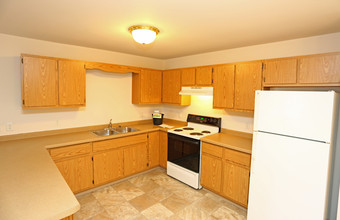 Sunset Pointe Apartments in Beaver Dam, WI - Building Photo - Interior Photo