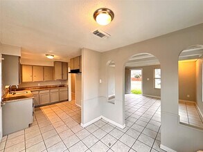 1209 Glenn Ave in Pasadena, TX - Building Photo - Building Photo