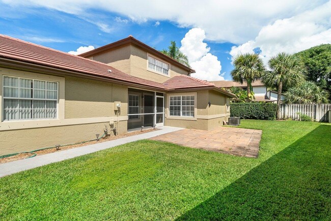 12211 Brisbane Ln in Wellington, FL - Foto de edificio - Building Photo