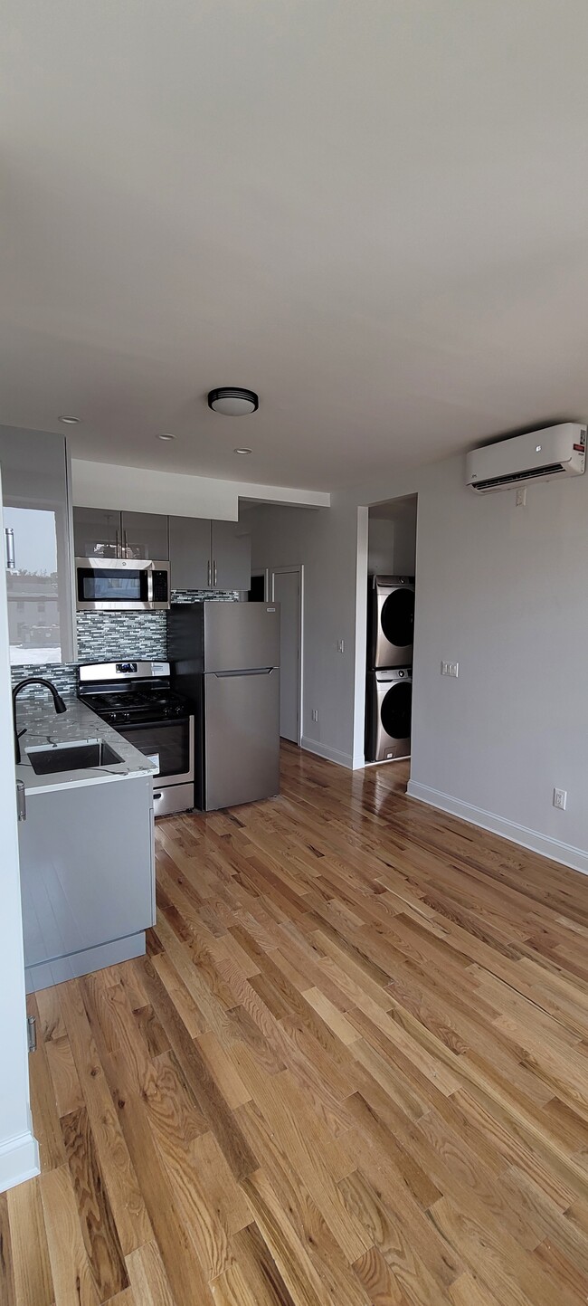 1271 Fulton St, Unit 4F | Brooklyn, NY Rentals