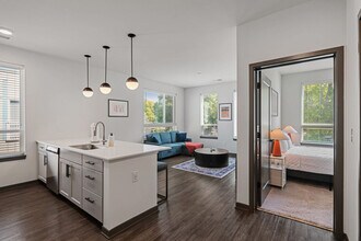 6160 N Rural St in Indianapolis, IN - Foto de edificio - Building Photo