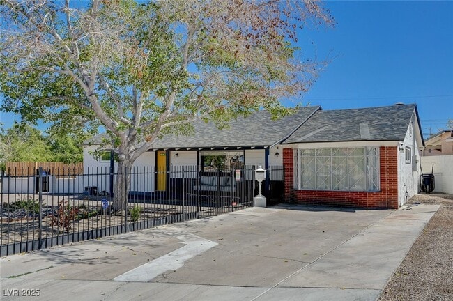 property at 1201 Douglas Dr