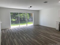 1020 NW 29th Ter, Unit 1 in Miami, FL - Building Photo - Building Photo