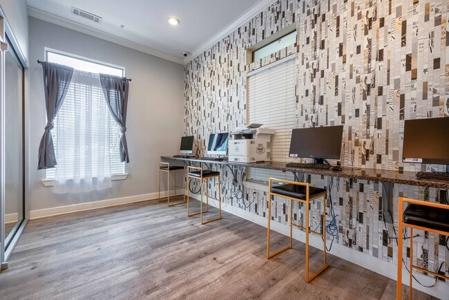 ARBA San Marcos in San Marcos, TX - Foto de edificio - Building Photo