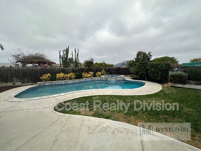 6036 Winfield Ave in La Mesa, CA - Building Photo - Building Photo