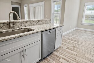 305 Evergreen St in Panama City Beach, FL - Building Photo - Building Photo